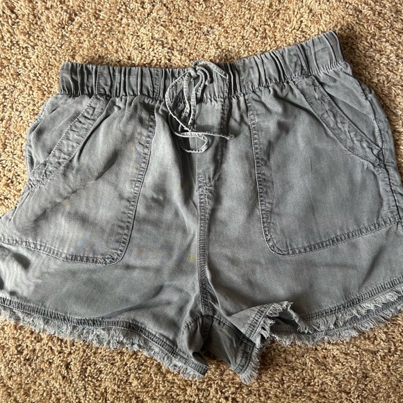 Time and Tru High Waist Gray Women's Shorts - Picture 1 of 3